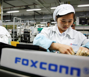 Производитель iPhone планирует восстановить рабочие процессы к концу марта