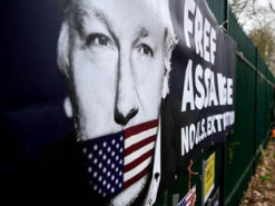 Адвокат Ассанжа в суде рассказала, что Трамп предлагал основателю WikiLeaks помилование в обмен на условие