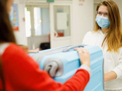 Власти хотят отслеживать международные посылки украинцев. В "Новой почте" заявили о тотальном контроле