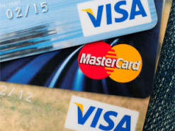 Российских пенсионеров отрежут от услуг платежных систем Visa и Mastercard