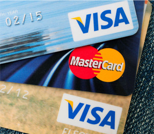 Российских пенсионеров отрежут от услуг платежных систем Visa и Mastercard