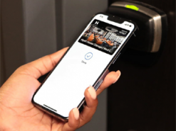 iPhone научили отпирать двери номера в отеле