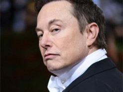 Боялися, що заподіє собі шкоду. Співробітники X одного разу ледь не викликали копів, коли засмучений Ілон Маск зачинився у своєму офісі