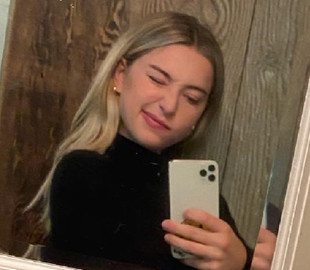 Навіщо платити більше? Дочка Стіва Джобса висміяла мемом нові iPhone 14