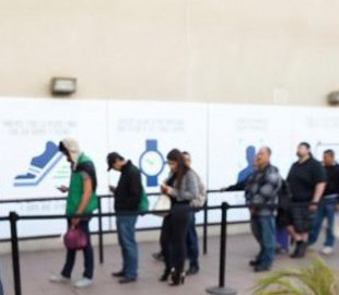 Таможенники в США нарушают процедуру осмотра электронных устройств пассажиров