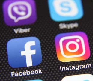 В Facebook и Instagram произошёл сбой