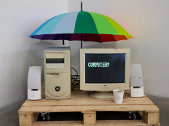 Электронные письма и веб-страницы стали экспонатами выставки сетевого искусства