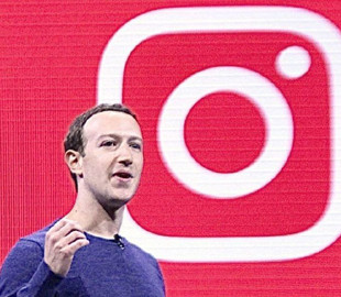 Російські блогери вимагають від Цукерберга 1 млрд доларів