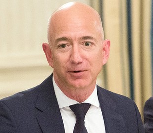 Безос об освоении космоса: «Нам нужен орбитальный Марк Цукерберг»
