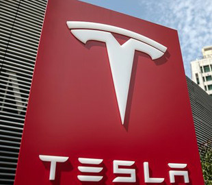 Прибыль Tesla: Маск разослал письма работникам с просьбой поработать