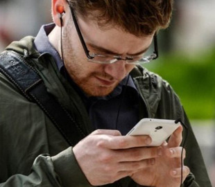 Скільки часу можна сидіти в смартфоні без шкоди для здоров’я