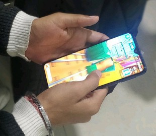 Опубликованы живые фото смартфона Samsung Galaxy M20