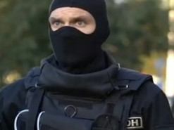 Алгоритм распознавания лиц силовиков под масками пока не готов – разработчик