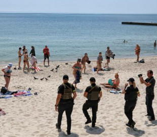 Военные пояснили законность выдачи повесток на пляжах Одессы