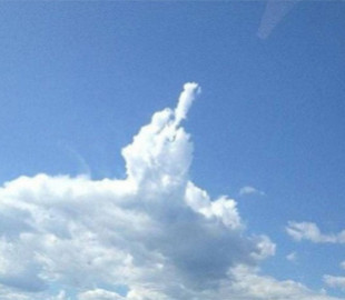 У небі над Києвом сфотографували дивовижне природне явище. Фото