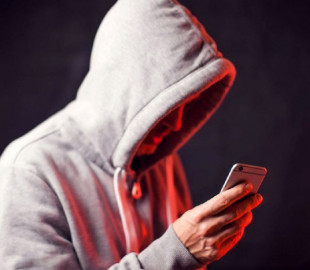 Отсутствие пароля на смартфоне дорого обошлось украинцу