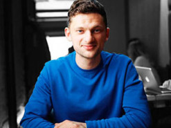 Дубилет предлагает раздать чиновникам специальные защищенные смартфоны