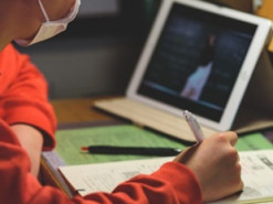 В МОН объяснили, как школьники и студенты учатся во время январского локдауна