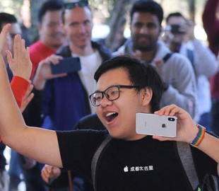 Акции Apple подешевели до минимума с начала года