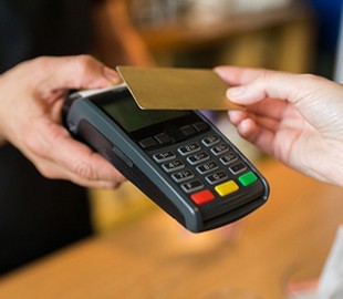 Рассчитываться карточкой в магазинах небезопасно: найдена новая угроза