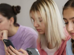 Як відключити автозаміну слів на Android і iPhone: інструкція