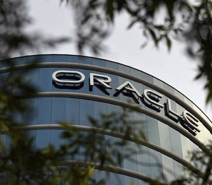 Продажи Oracle падают три квартала подряд