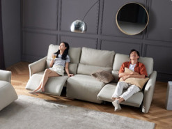 Xiaomi представила электродиван с функцией зарядки смартфона