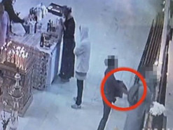 В Одессе женщина похищала смартфоны в церквях, магазинах и больницах