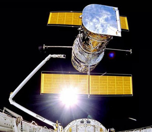 NASA не может починить «Хаббл» третью неделю — оба компьютера космического телескопа сбоят одинаково