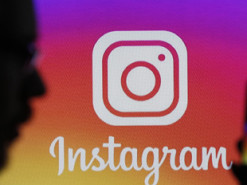 Instagram звинуватили у расизмі після видалення фото чорношкірої plus-size моделі