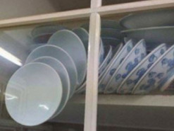 Загадка з падаючими тарілками спантеличила інтернет