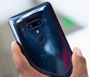 HTC начала обновлять смартфоны U12+ до Android Pie