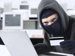 В Україні судили трьох інтернет-шахраїв, які людям обіцяли допомогу ООН та видурювали гроші