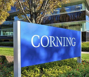 Corning разрабатывает защитное стекло для гибких смартфонов