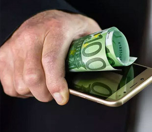 В магазине приложений Apple найдено много мошеннических сервисов, ворующих деньги пользователей