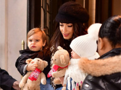 "Путін повинен бути тут": 5-річний син Джорджа Клуні присвятив малюнок диктатору