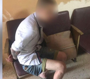 В Одессе пьяный мужчина устроил стрельбу на остановке, а затем украл телефон у пассажира маршрутки