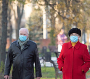 Смартфоны для пенсионеров: что говорят мобильные операторы об инициативе Зеленского