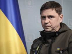 Поки просять "не принижувати росію", кремль атакує: Подоляк про ракетні удари по Києву