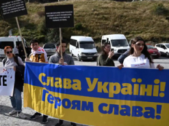 Журналісти показали, як у Грузії «зустрічають» росіян, що втекли від мобілізації (ФОТО)