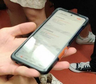 Неизвестный смартфон Xiaomi замечен в китайском метро
