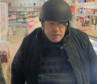 Борис Джонсон зняв документальний фільм про війну в Україні