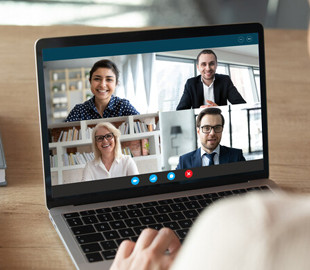 The Guardian рассказывает, что такое Zoom-дисморфия и как она повлияла на жизнь людей