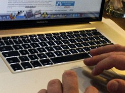 В Кременчуге молодые люди побили человека, подозревая его в педофилии