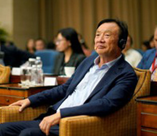 Основатель Huawei объяснил продажу Honor