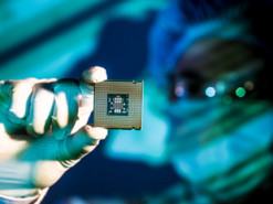 В новых процессорах Intel обнаружена уязвимость