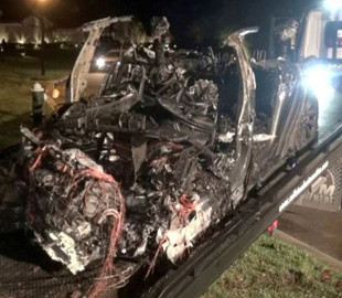 Следственный эксперимент подтвердил, что сгоревшая в Техасе Tesla не могла рулить самостоятельно