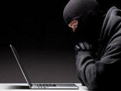 Мужчина одолжил чужое авто и решил его продать через Интернет