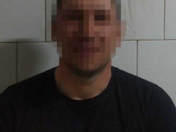 У Вінниці затримали чоловіка, який вкрав з магазину телефон