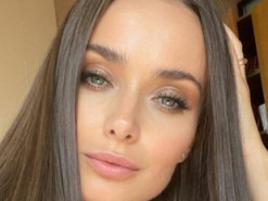 "Холостячка" Ксения Мишина показала, как восстанавливается дома после спортзала